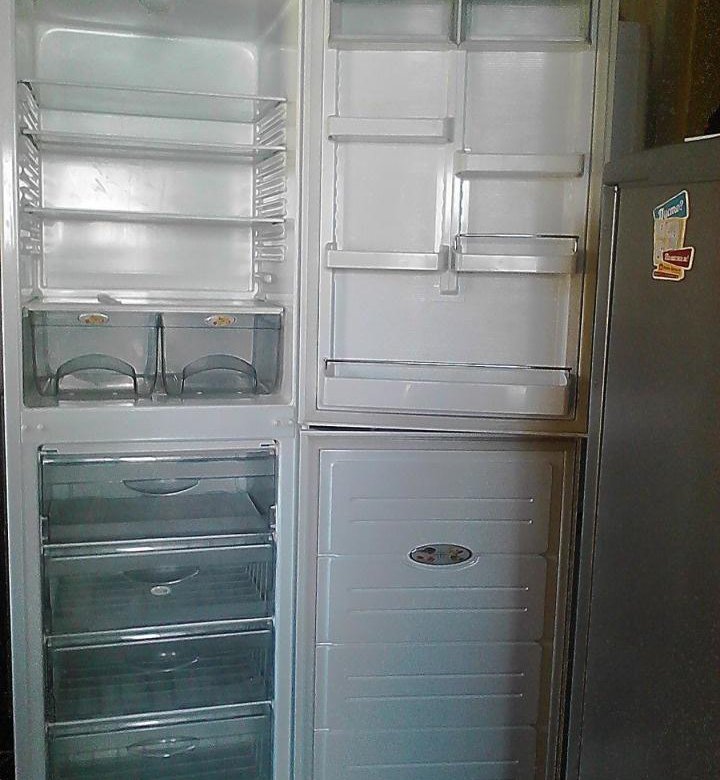 Холодильник двухкамерный купить в москве цена. Холодильник Атлант двухкомпрессорный. Атлант холодильник двухкамерный двухкомпрессорный 4 ящика. Холодильник Атлант двухкамерный 2. Холодильник с 2 морозильными ящиками Атлант двухкамерный.