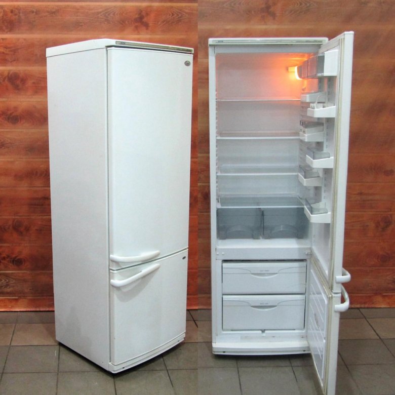 Холодильники 2000 год. Атлант холодильник 2000 года. Холодильник Атлант 2000г. Атлант 2002 года холодильник.