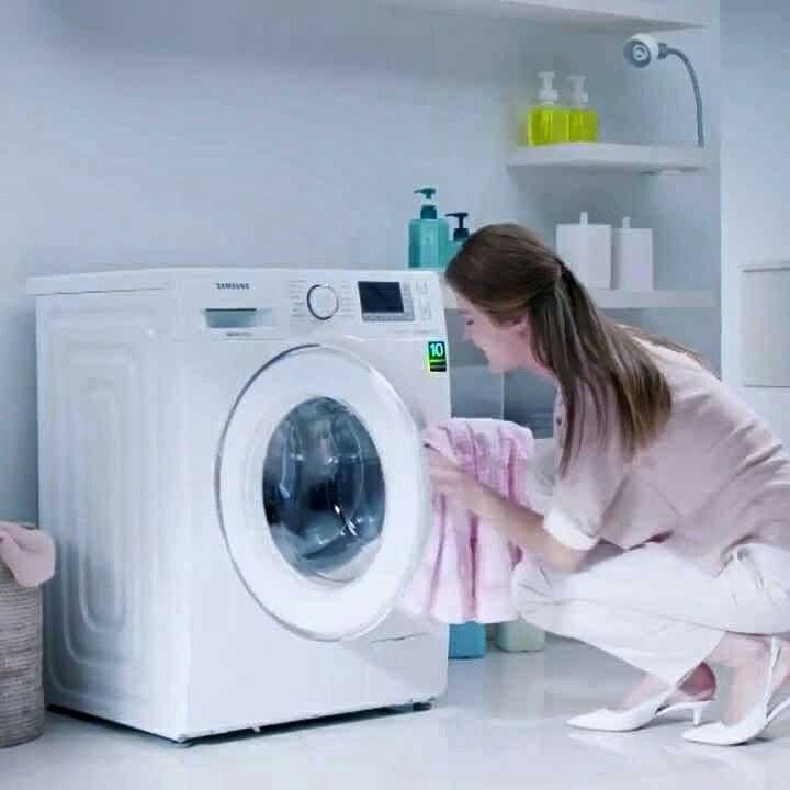 Работает стиральная машинка автомат
