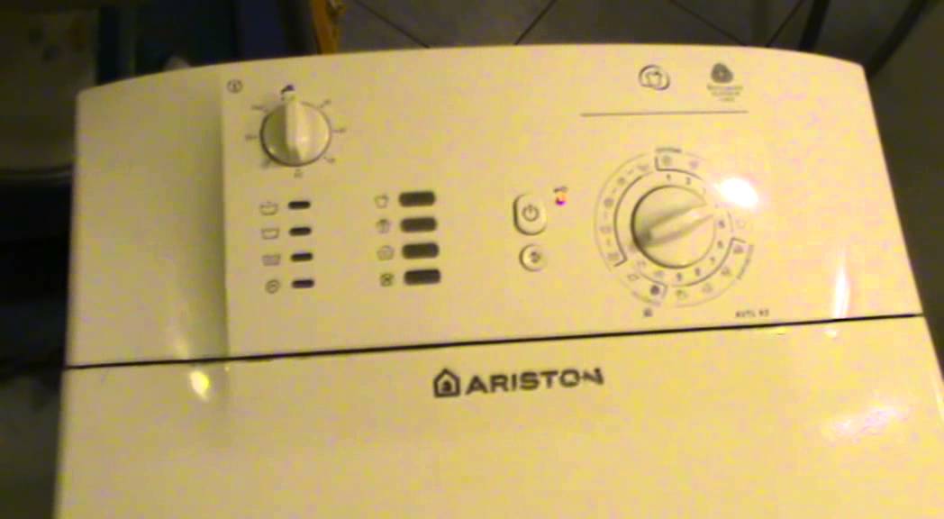 Хотпоинт аристон с вертикальной загрузкой. Hotpoint Ariston AVTL 82. Стиральная машина Аристон AVTL 109 модуль. AVTL 104 модуль управления. Стиральная машинка Аристон AVTL 83.