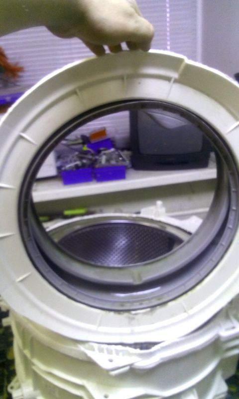 Поменять подшипник стиральной машине хотпоинт аристон