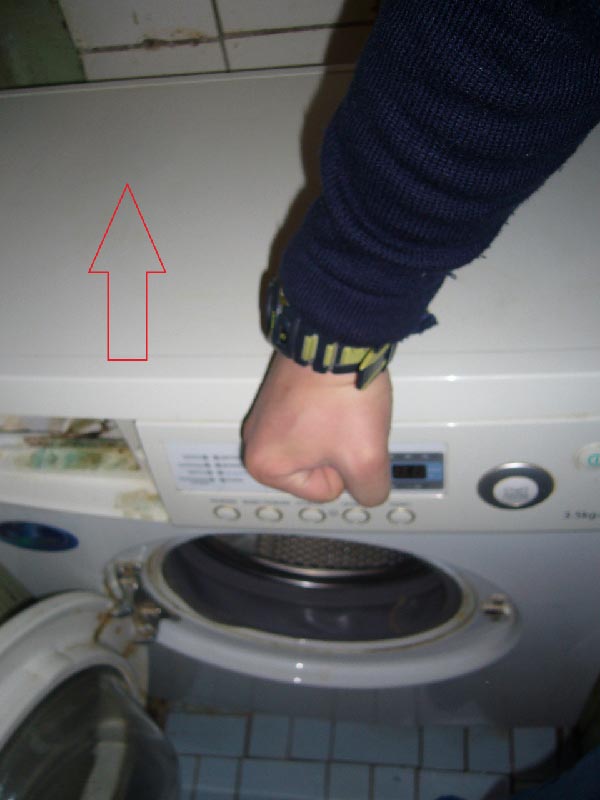 Почему в стиральной машинке набирается вода. Самсунг s843 стиральная машина. Бункер стиральной машины Samsung s843. Стиральная машина самсунг f1013j. Стиральная машина Samsung r1043.