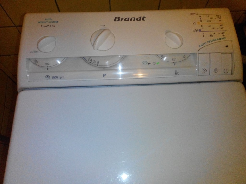 Стиральная машина brandt с вертикальной. Brandt стиральная машина с вертикальной загрузкой. Брандт стиральная машина wtm1022kd /m. Стиральные машины Brandt Sesam Posistop. Стиральная машина Brandt b160.