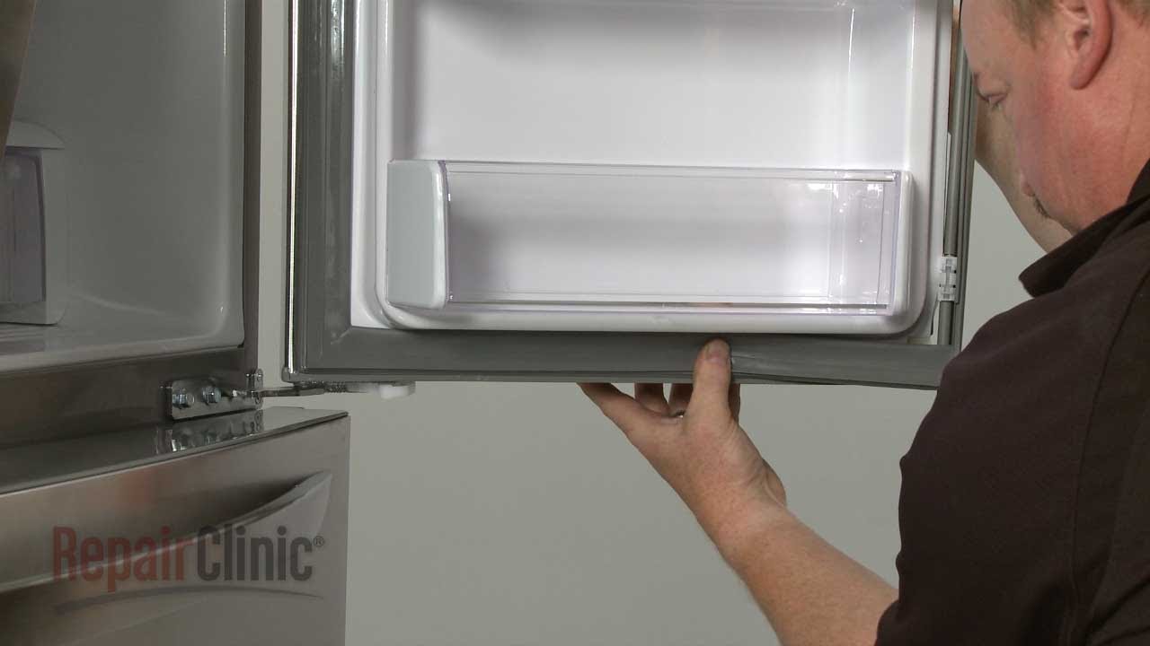 Уплотнитель двери холодильника индезит. Уплотнительная резинка для холодильника LG gr-389sqf. Резинка уплотнительная для холодильника Атлант 2х камерный. Уплотнительная резинка на холодильник Sharp SJ-2056. Холодильник Bosch kgv36x48/02 уплотнительная резинка на дверце.