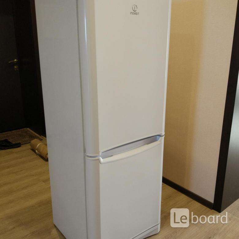 Холодильник индезит двухкамерный модели. Индезит холодильник 2-х камерный. Холодильник Индезит 23999. Модели холодильников Индезит двухкамерный. Холодильник Индезит двухкамерный 2010 года.