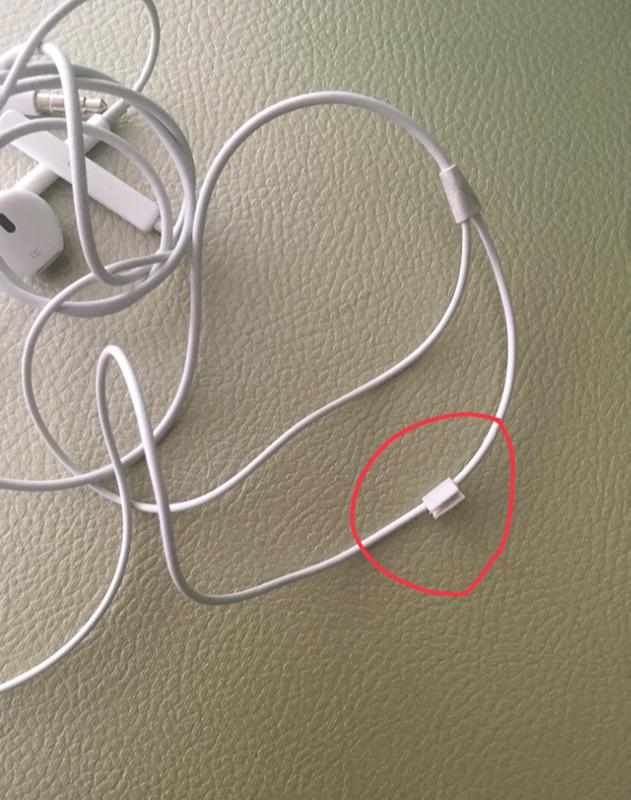 Зачем наушник. Наушники Earpods проводные серийный номер. Провод от наушники от айфона. Earpods надпись на проводе. Надпись на наушниках Apple.