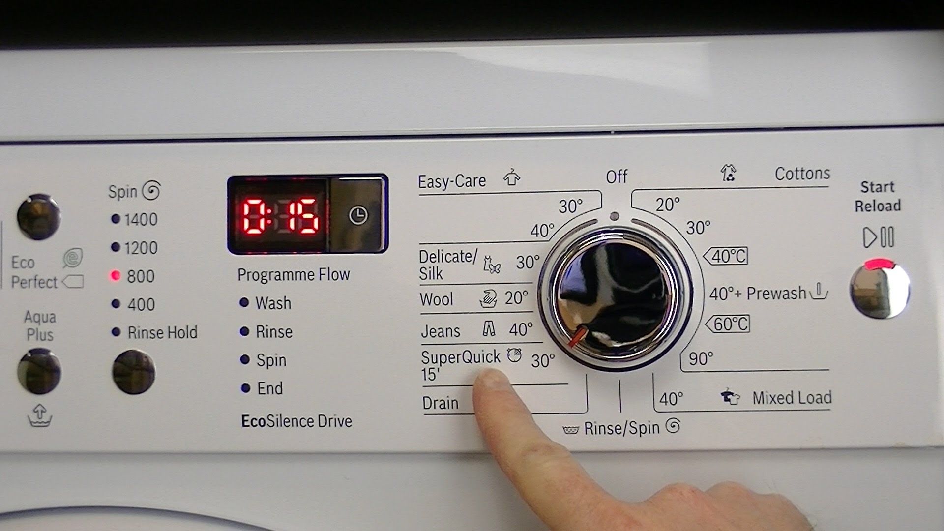 Spin на стиральной машине. Bosch Maxx 5 значки easy Care +. Стиральная машина quick Wash. Стиральная машина бош 2007 года.