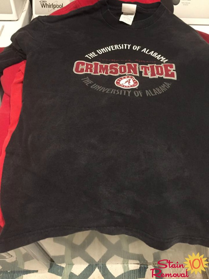 Unknown washing machine stains, which are faded spots on dark t-shirts, that appear after washing {on Stain Removal 101} Unknown washing machine stains, which are faded spots on dark t-shirts, that appear after washing {on Stain Removal 101}